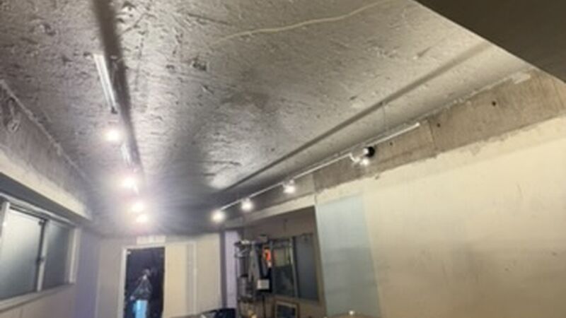 渋谷区｜店舗・事務所｜天井露出配管・LED照明工事